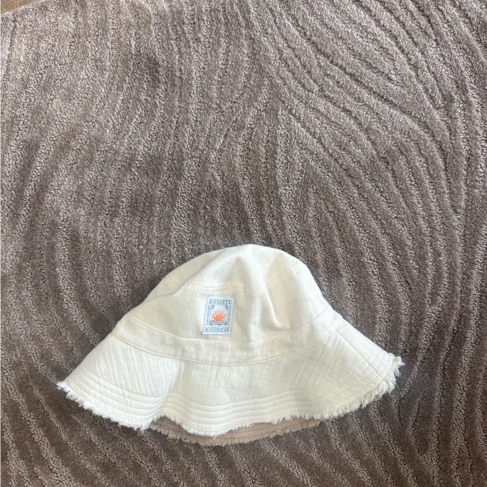AE radiate kindness bucket hat - Picture 4 of 5